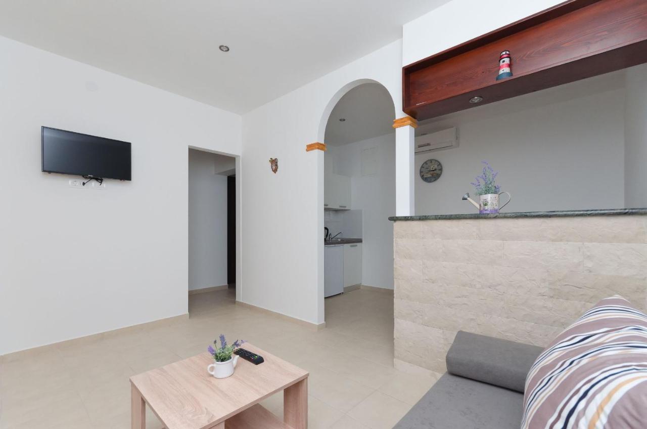 Apartments Branka Moscenicka Draga Bagian luar foto