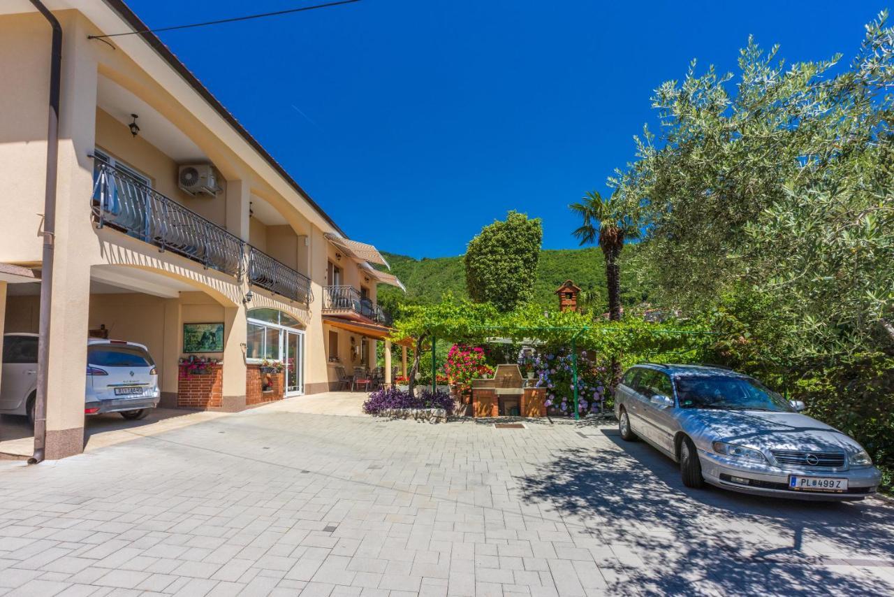 Apartments Branka Moscenicka Draga Bagian luar foto