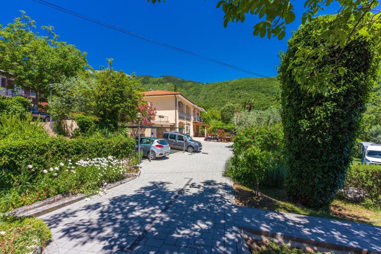 Apartments Branka Moscenicka Draga Bagian luar foto
