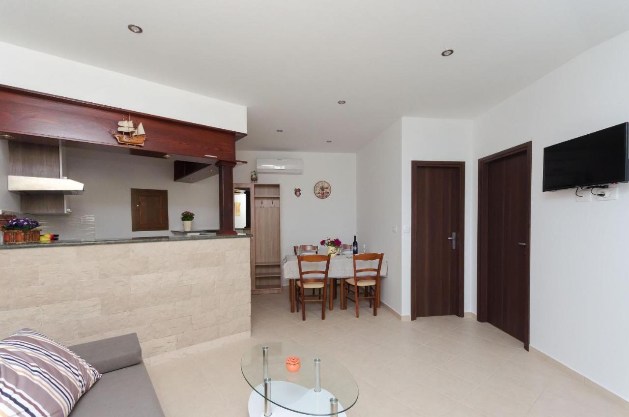 Apartments Branka Moscenicka Draga Bagian luar foto
